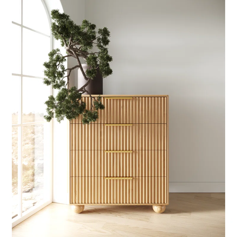 Solid Wood Chest Of Drawer With 4 Drawers